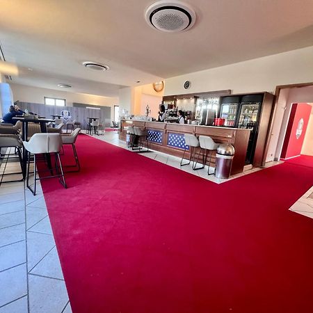 Holidays Homes Rome Golf Appartamenti Marco Simone Aeb Kültér fotó